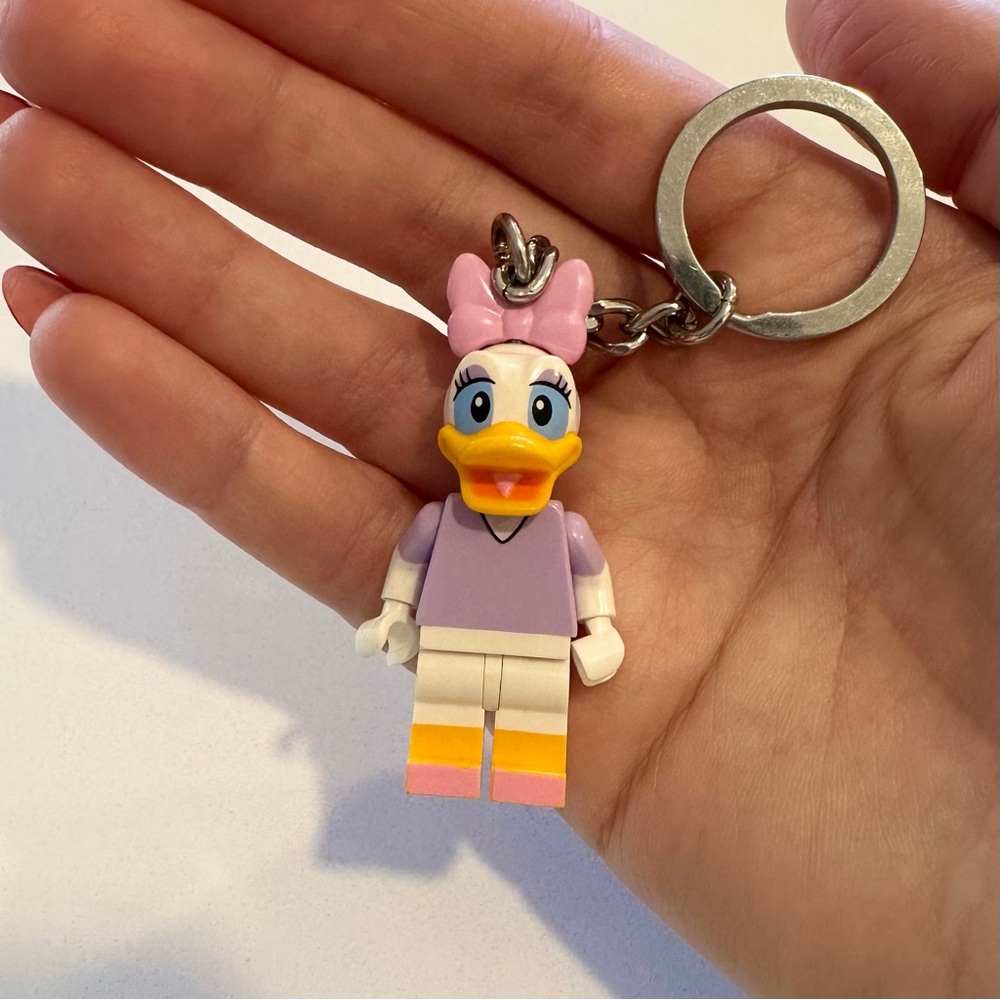 LEGO Disney Daisy Duck Keychain